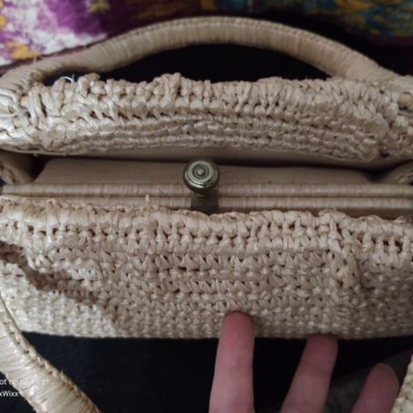 Dayne Taylor Vitage Clasp Straw Purse - Picture 5 of 6